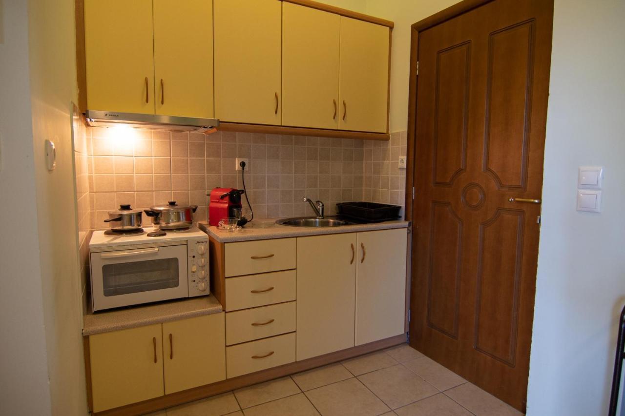 Tsertos Apartments Kamena Wurla Zewnętrze zdjęcie
