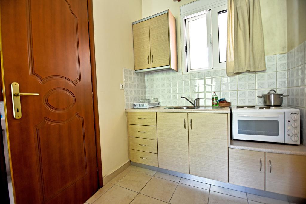 Tsertos Apartments Kamena Wurla Zewnętrze zdjęcie